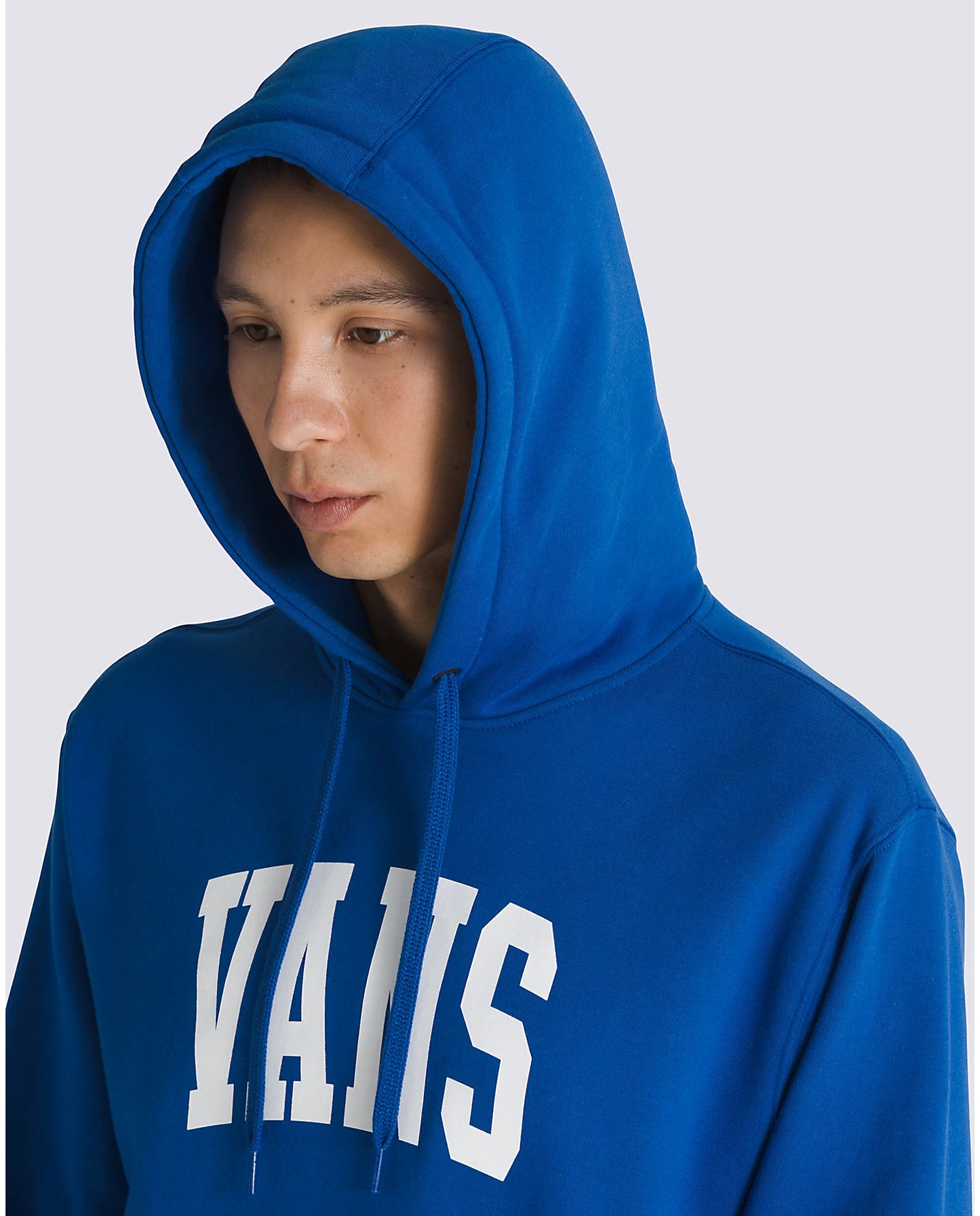 VANS - ARCHED II PULLOVER HOOD - TRUE BLUE