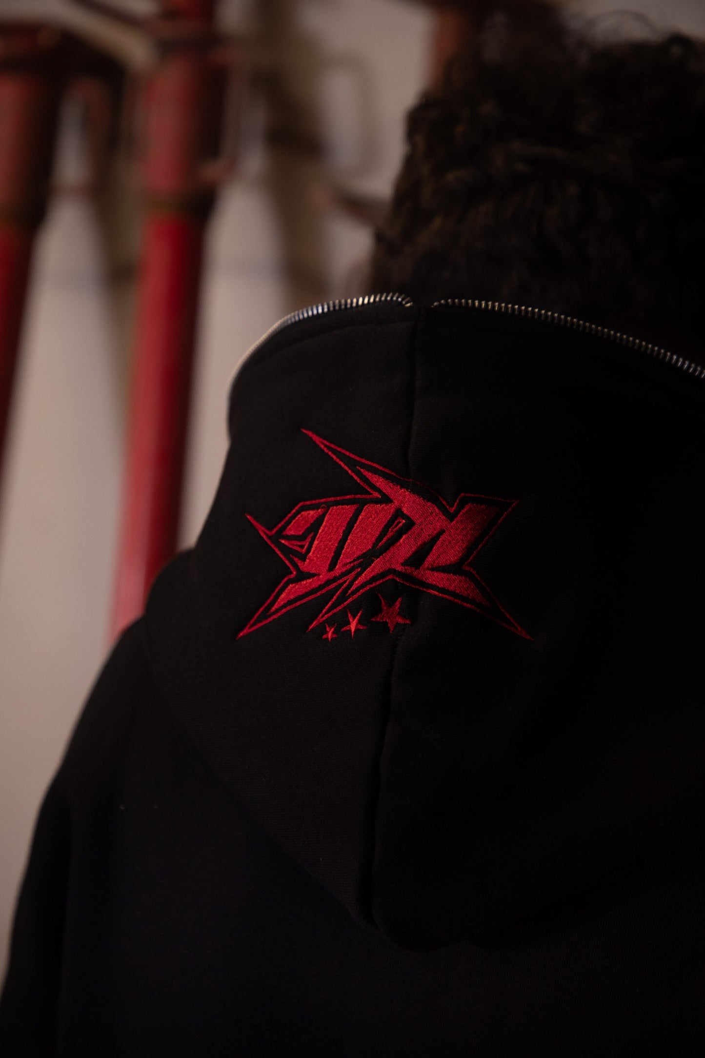 KEEP IT CLEAN - INFINITY FULL ZIPPER HOOD - BLACK/RED