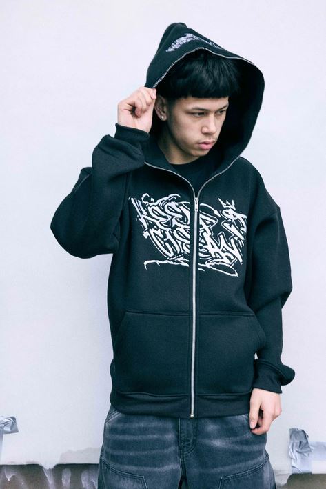 KEEP IT CLEAN - SIXT CIRLCE ZIP HOOD - BLACK
