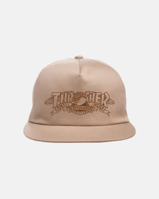 THRASHER X ANTI HERO - MAG BANNER SNAPBACK - KHAKI