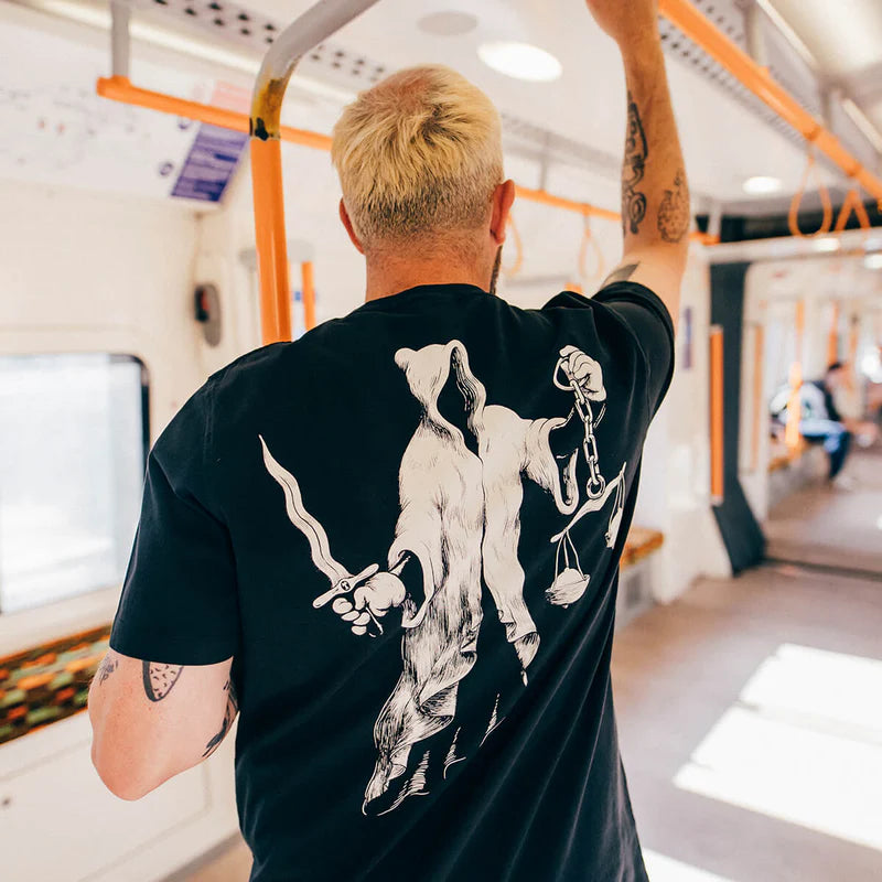 THE DUDES - JUSTITS TEE - BLACK