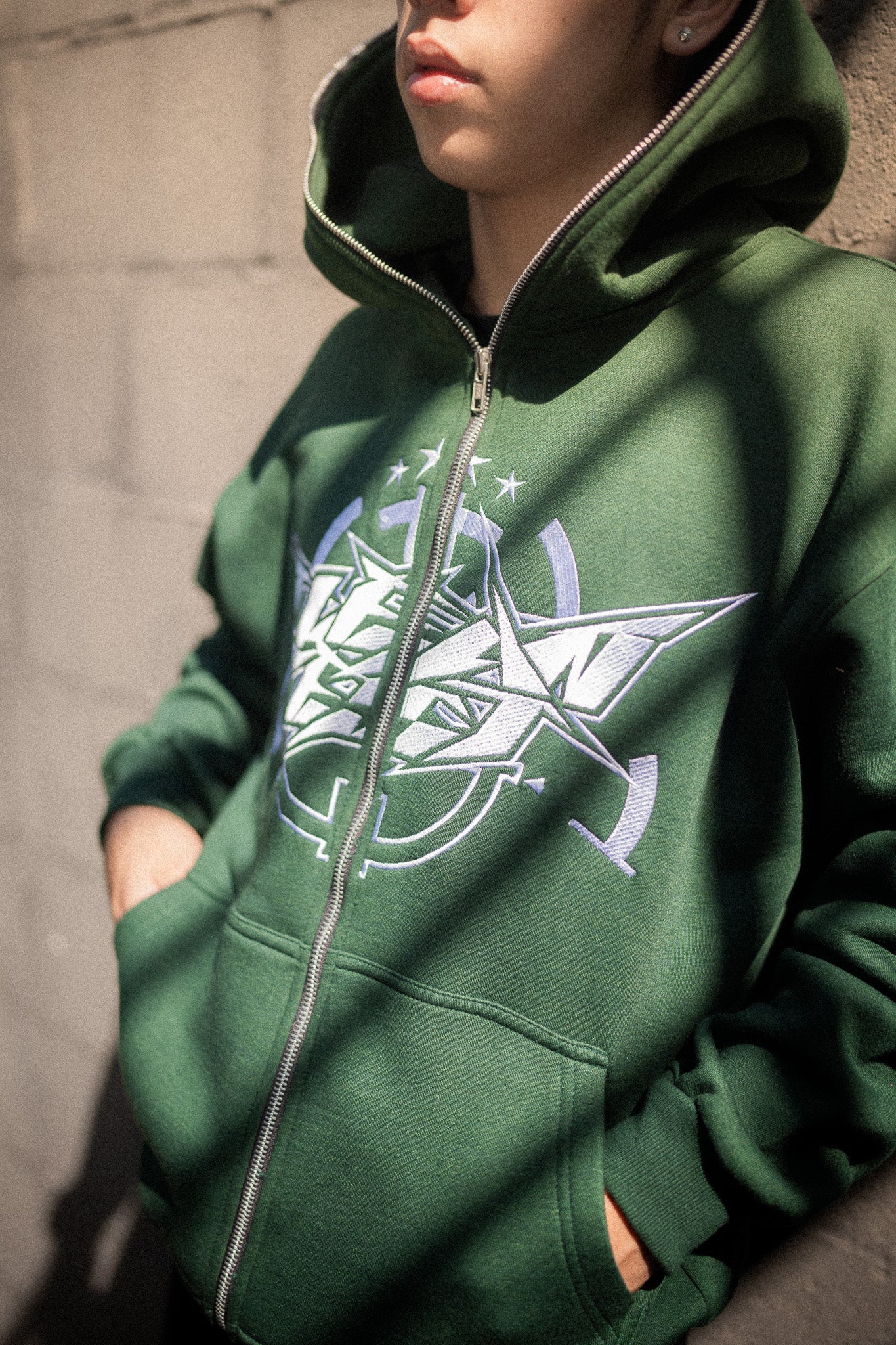 KEEP IT CLEAN - INFINITY FULL ZIPPER HOOD - GREEN/WHITE