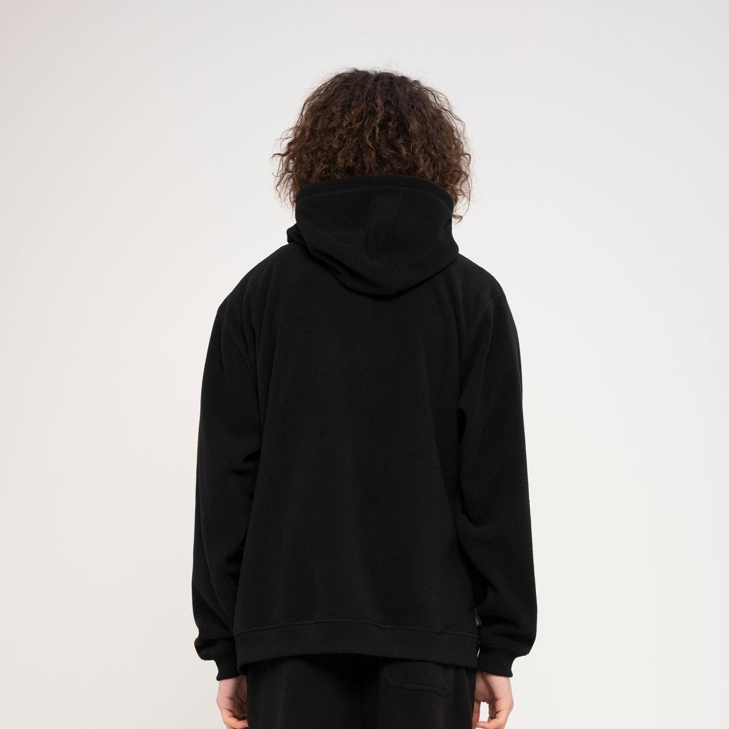 SANTA CRUZ - STRIP POLAR HOOD - BLACK