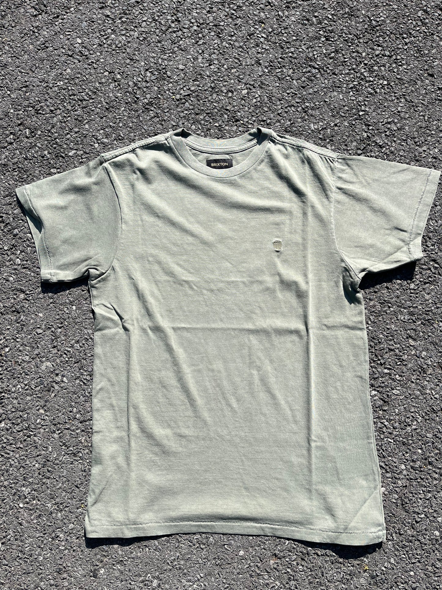 BRIXTON - VINTAGE RESERVE S/S TEE - OLIVE VINTAGE WASH