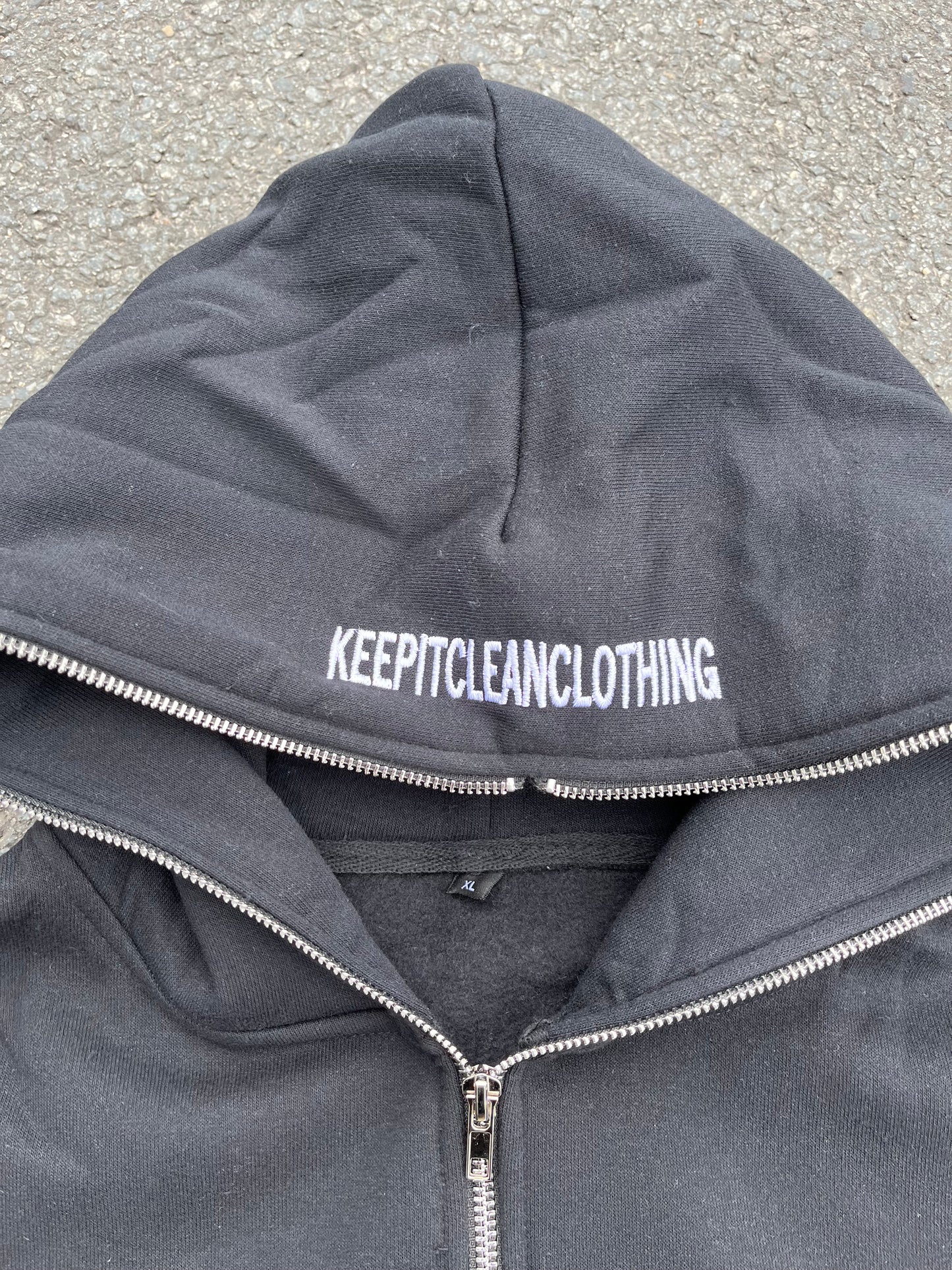 KEEP IT CLEAN - FULL ZIPPER HOOD - BLACK/WHITE