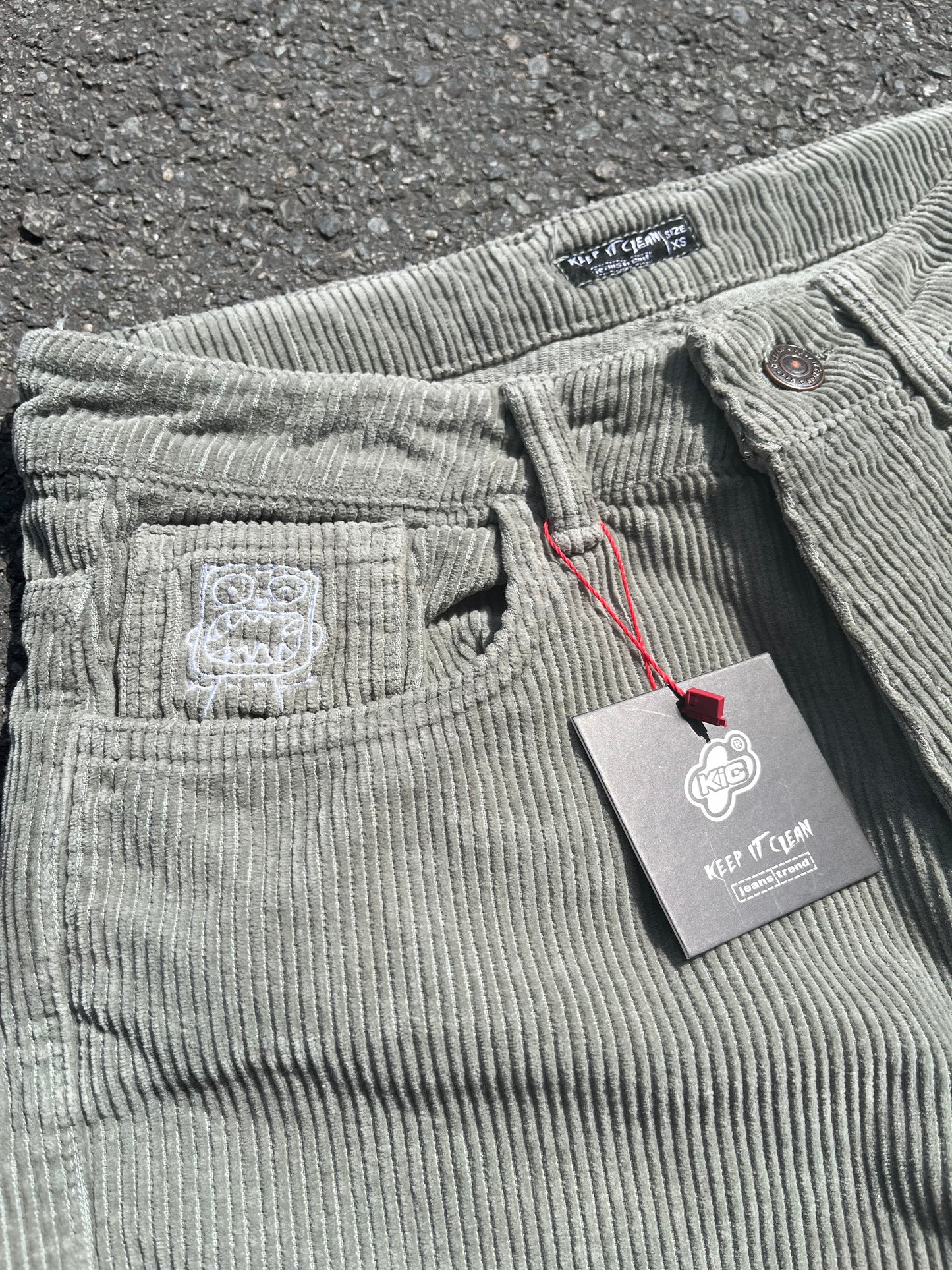 KEEP IT CLEAN - LOOSE PANT CORDUROY - GREY MINT