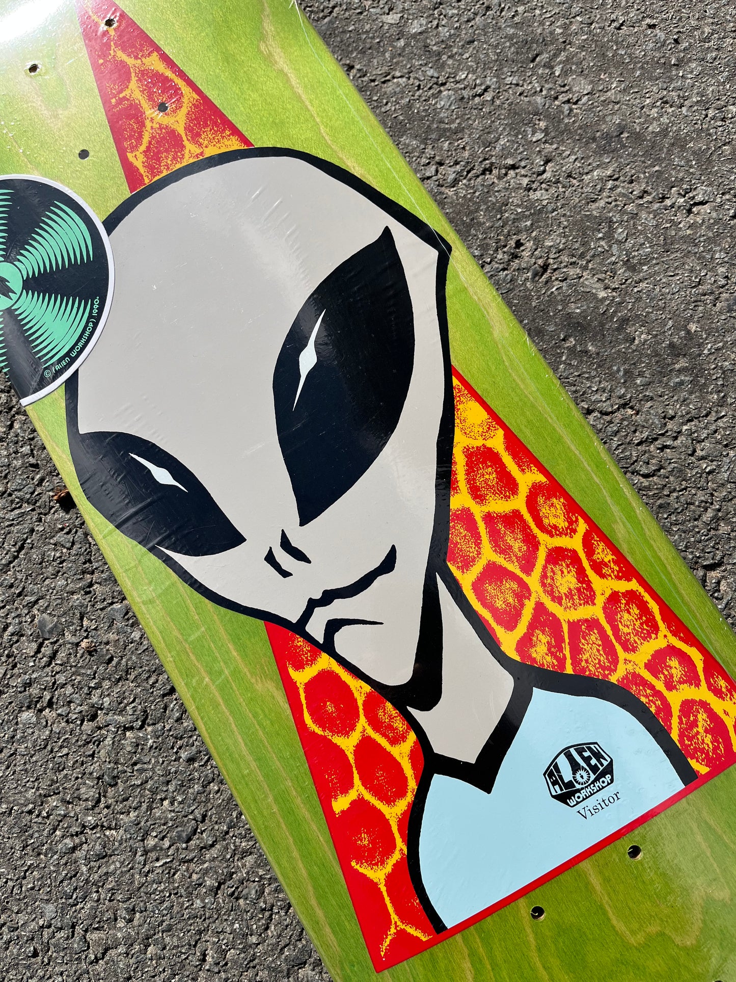 ALIEN WORKSHOP - VISITOR - 8.0