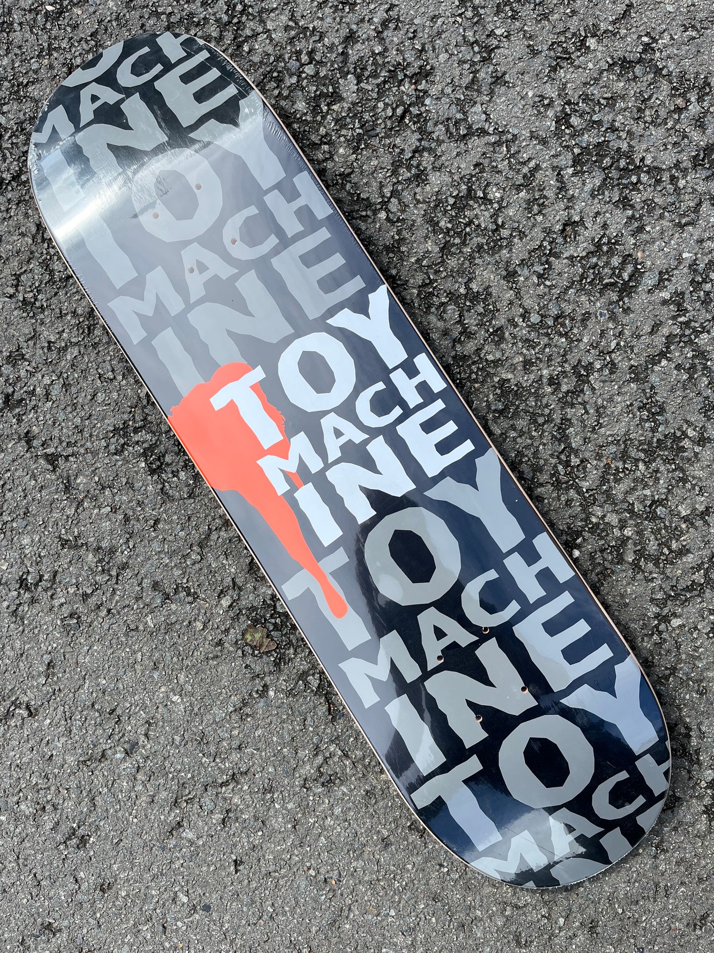 TOY MACHINE - DRIP BLACK - 8.25