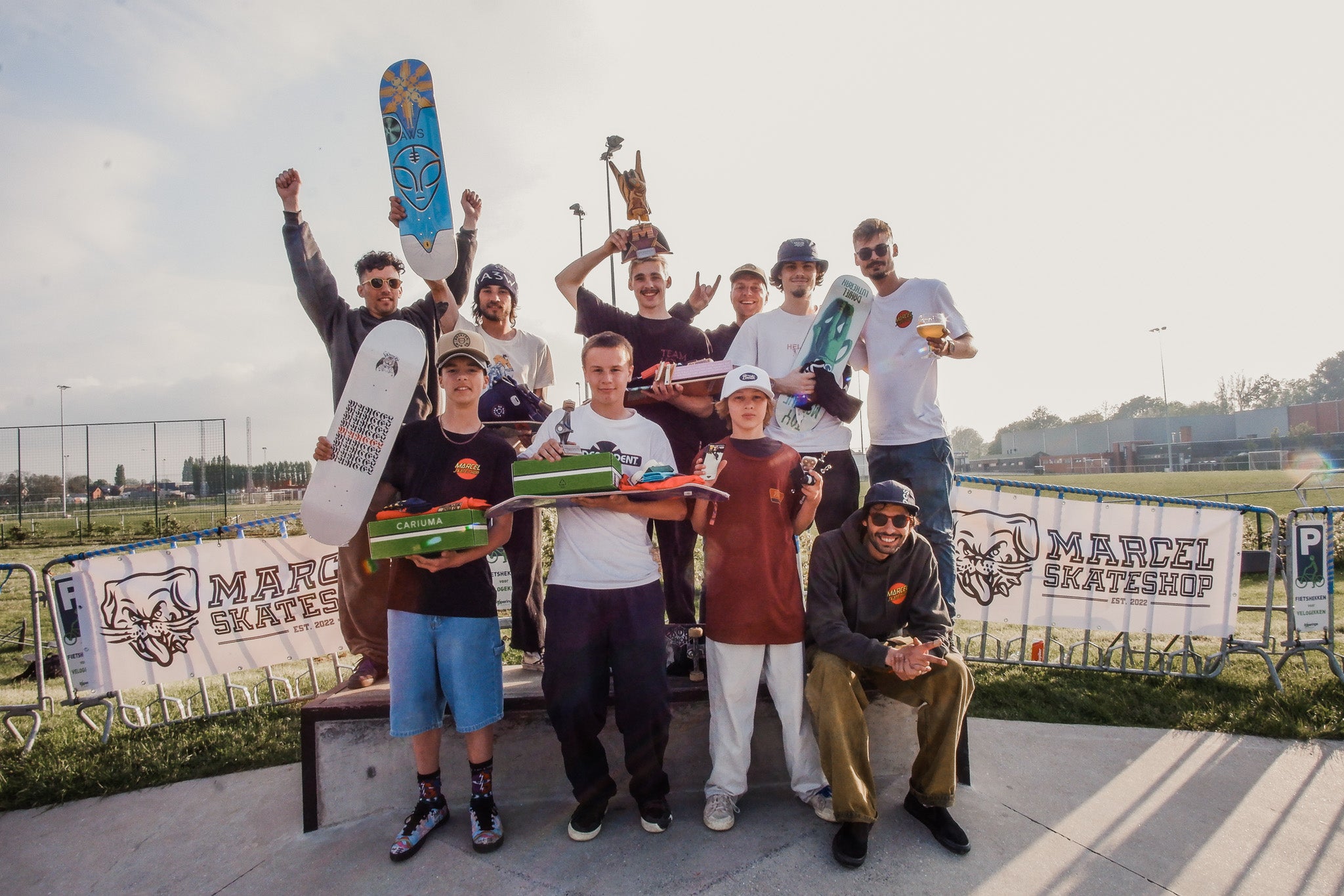 レア♡パウダービッグロゴパーカ ロングパンツ メンズL れれ ダークグレー 