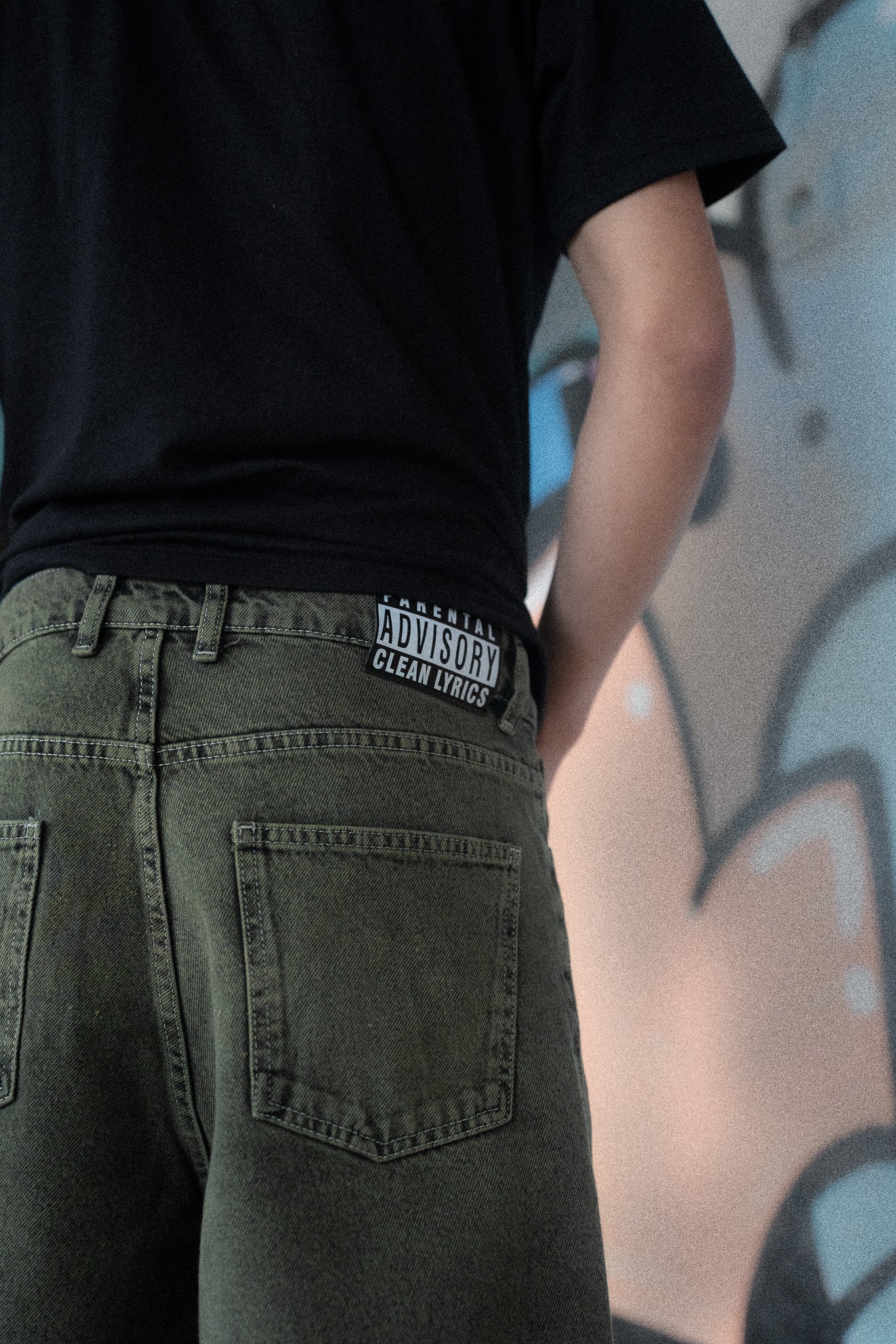 KEEP IT CLEAN - LOOSE SHORT - GREEN/BLACK