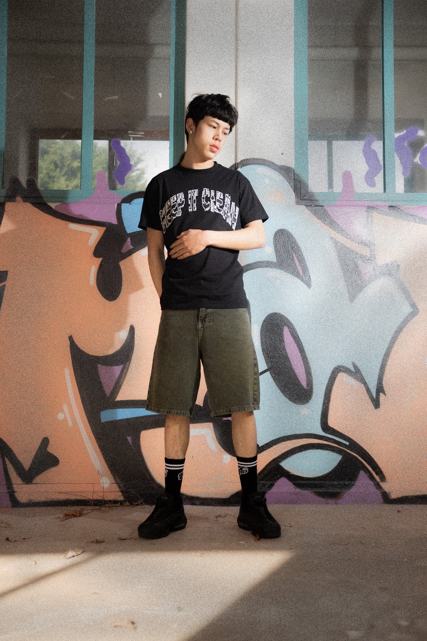 KEEP IT CLEAN - LOOSE SHORT - GREEN/BLACK