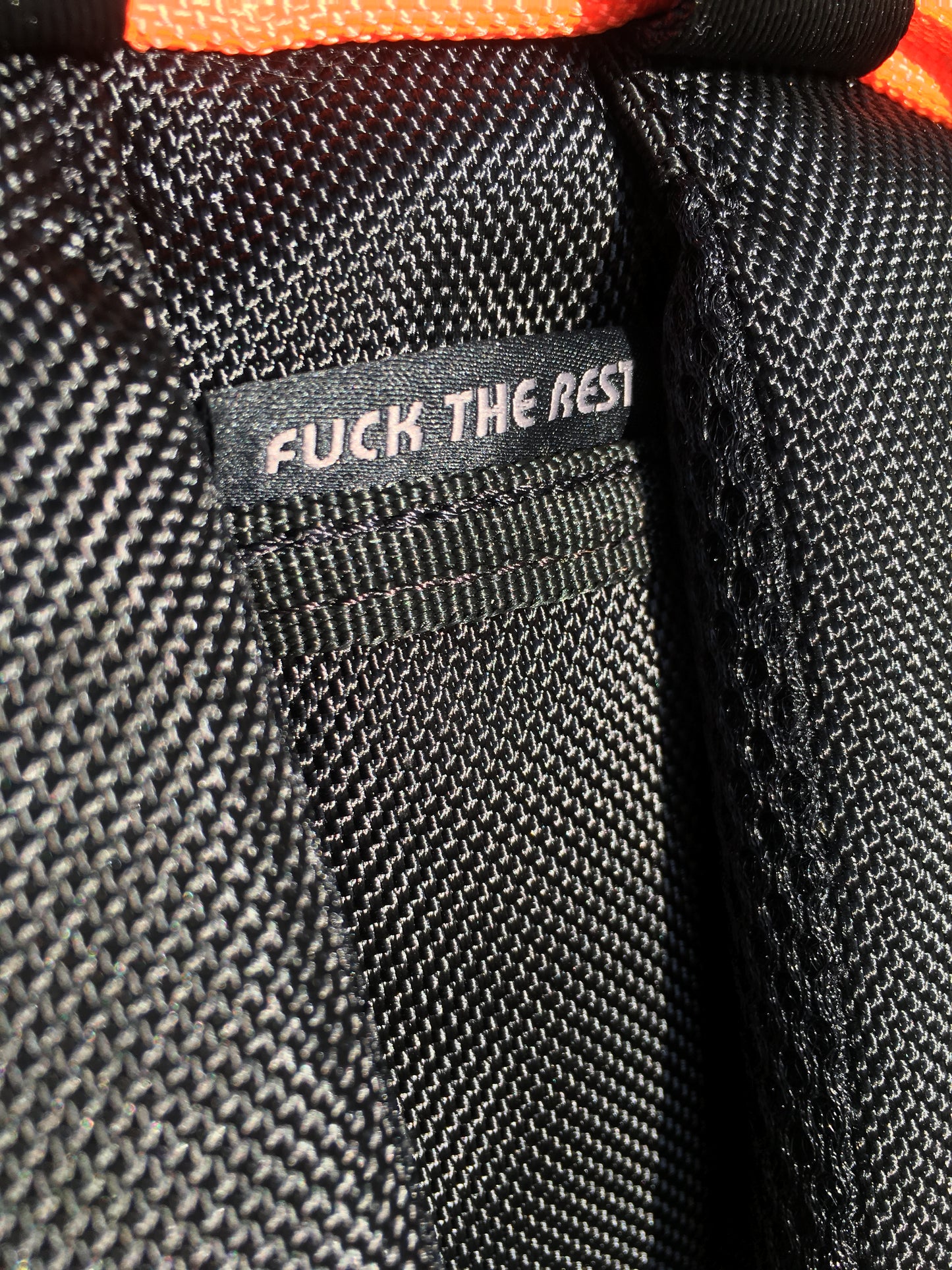 HERSCHEL - CLASSIC X-LARGE INDEPENDENT BACKPACK - SHOCKING ORANGE/BLACK