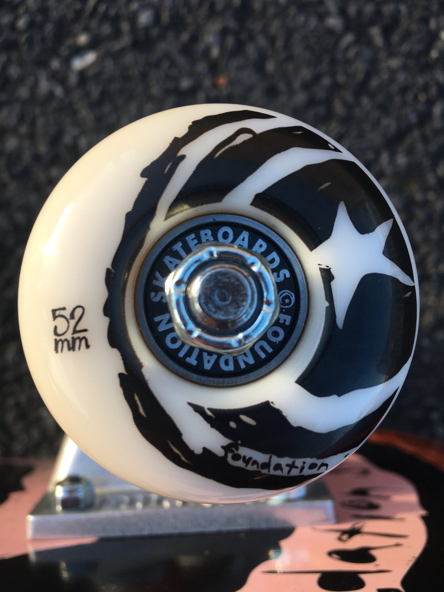 FOUNDATION - STAR & MOON NEON COMPLETE - 8.0