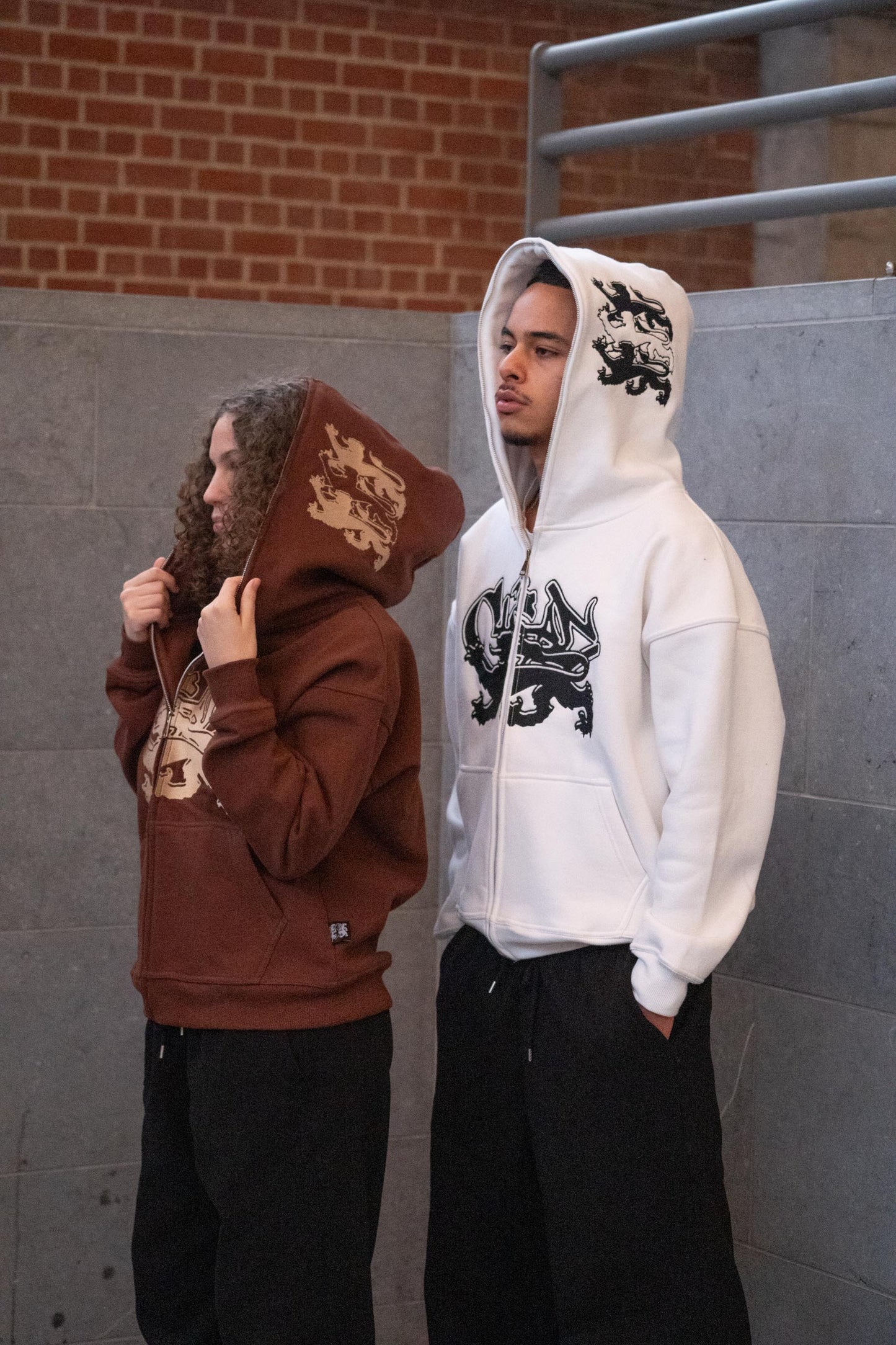KEEP IT CLEAN - FEARED LION FULL ZIP HOOD - BROWN/GOLD