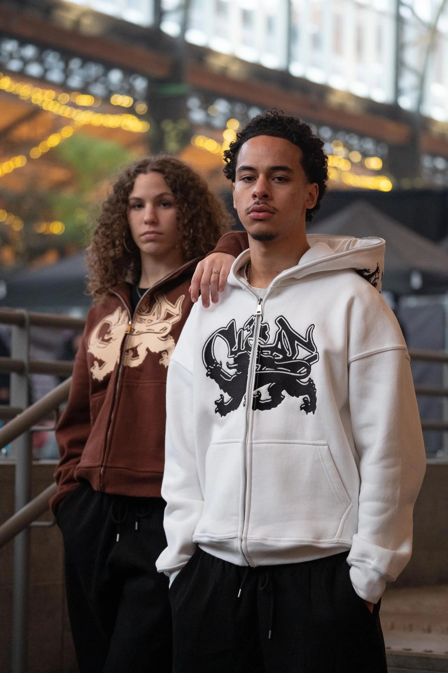 KEEP IT CLEAN - FEARED LION FULL ZIP HOOD - WHITE/BLACK