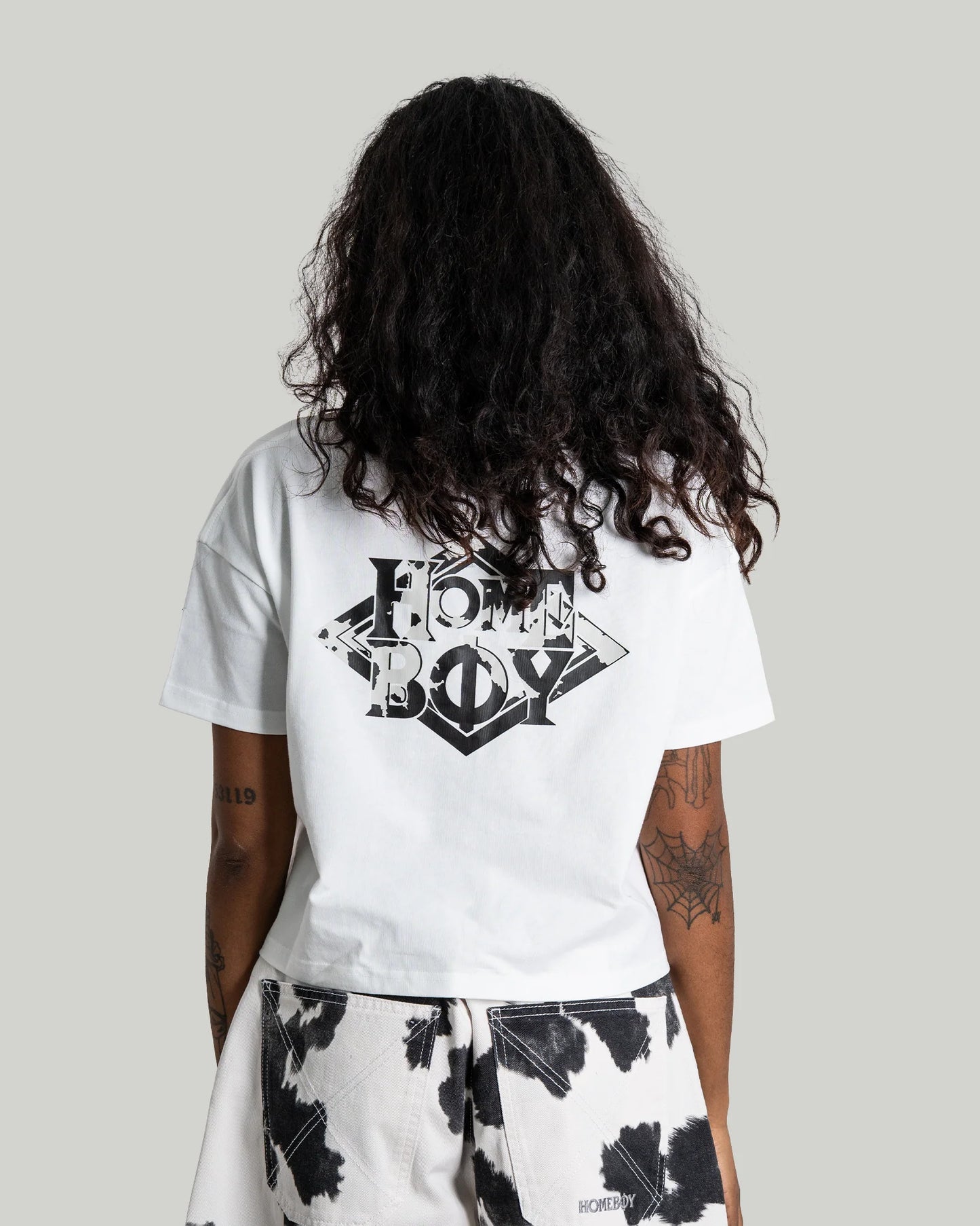 HOMEBOY - GIRLS CROP TEE - COW NAPPO