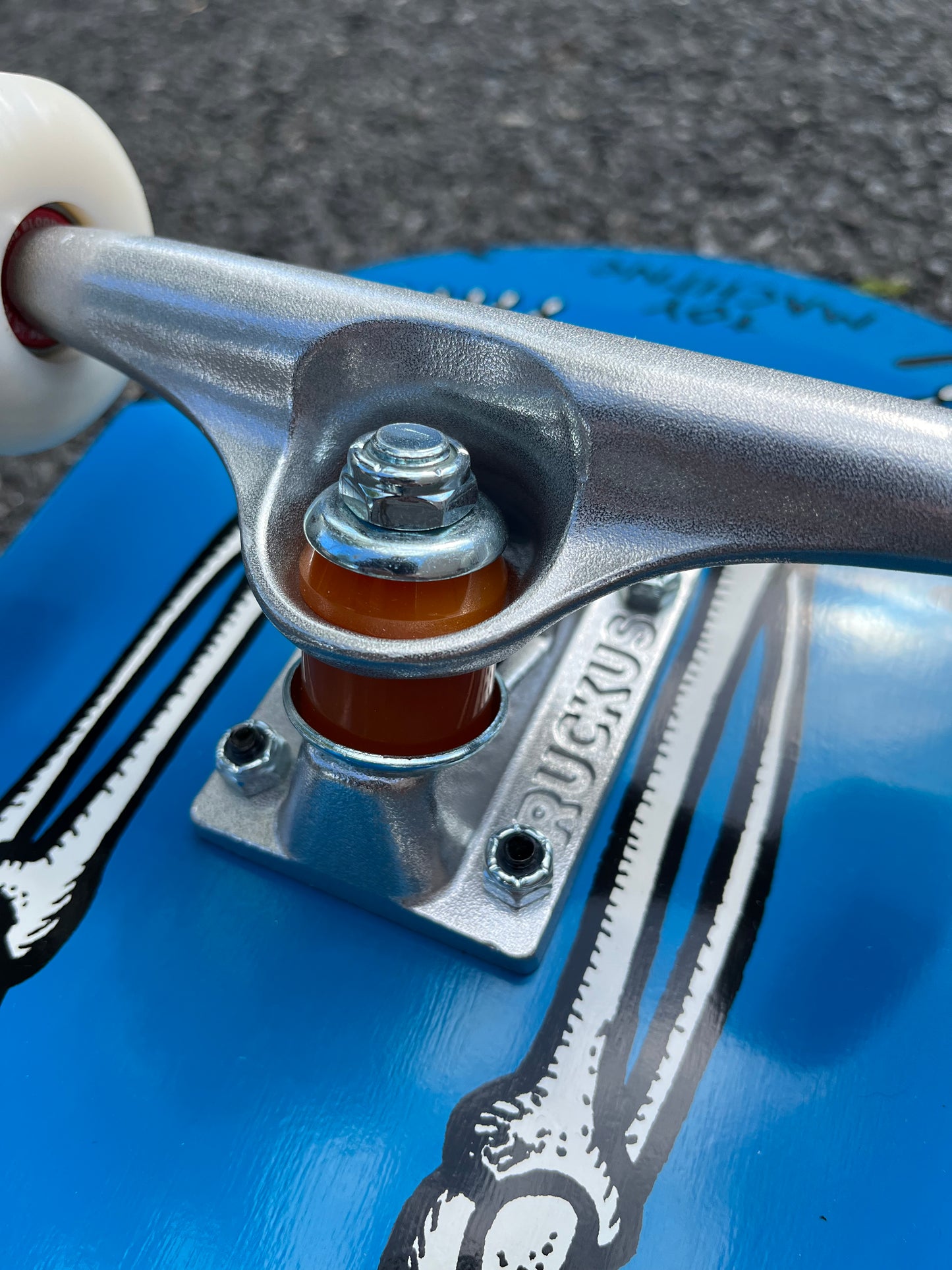 TOY MACHINE - SKELETON MONSTER COMPLETE - 8.0