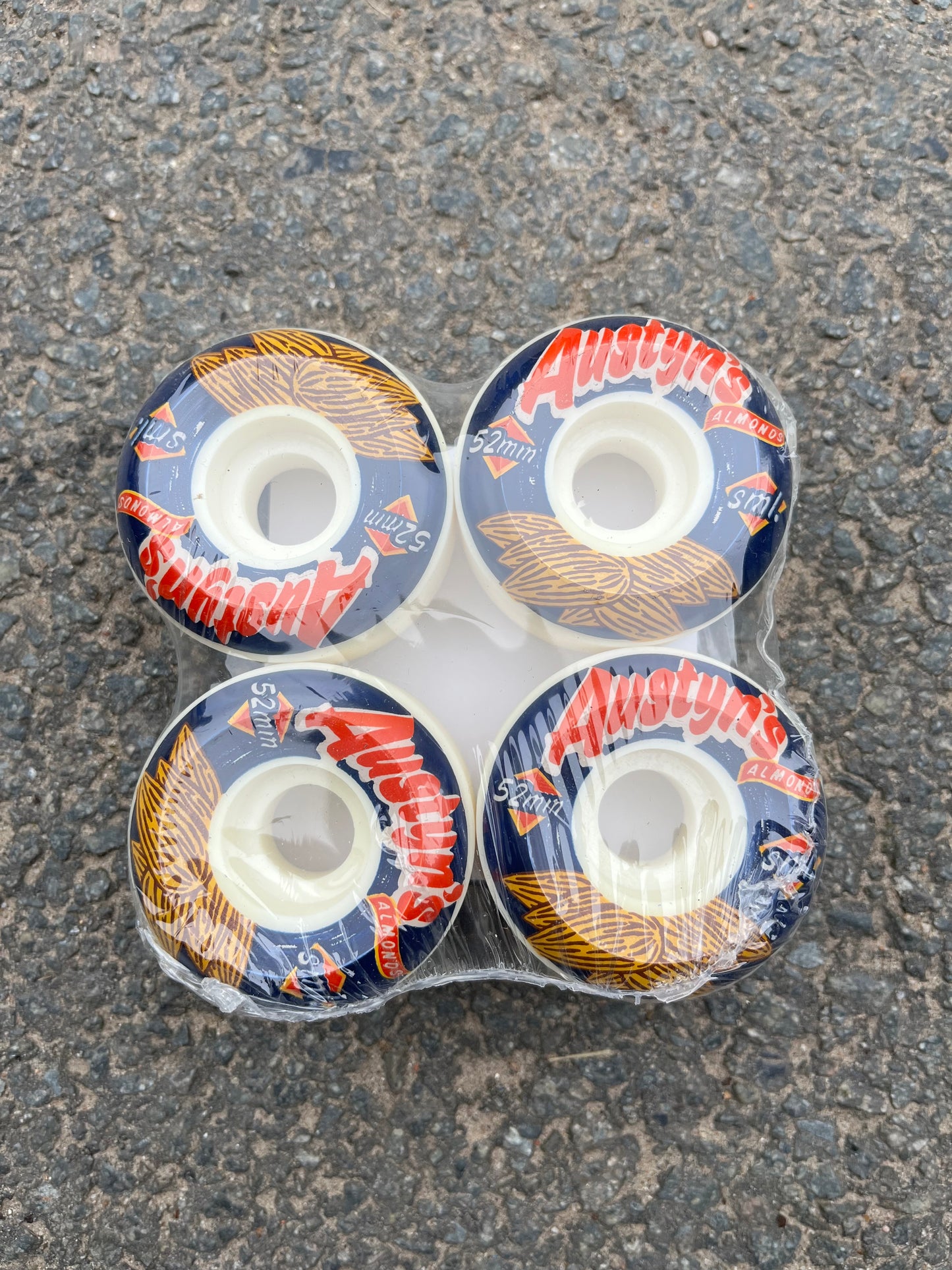 SML - CLASSICS AUSTIN'S ALMONDS - 52MM