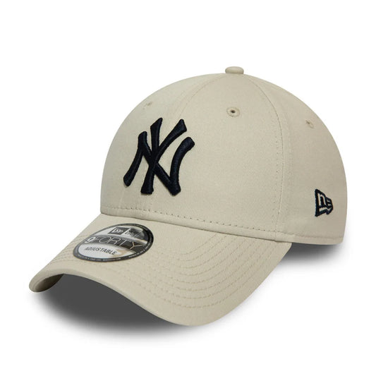 NEW ERA - 9FORTY NEW YORK YANKEES LEAGUE ESSENTIAL CAP - OSFA - STONE/BLACK